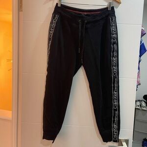 Calvin Klein Performance in black size M